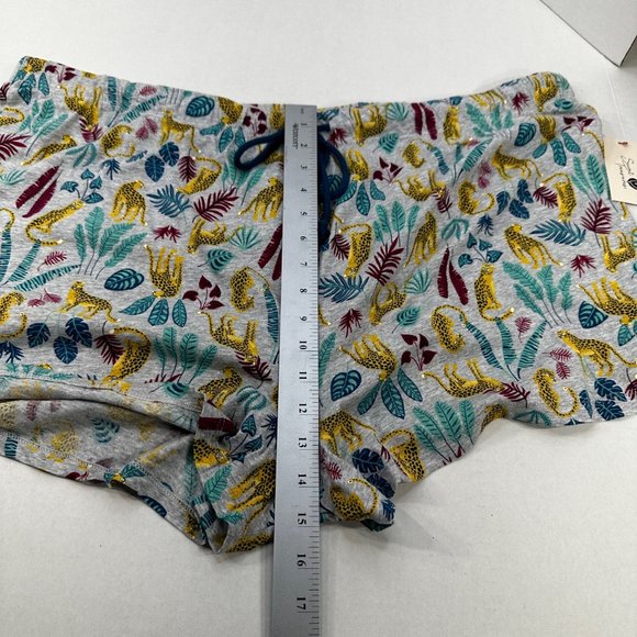Secret Treasures Womens Size 3X 22W-24W Sleep Short Leopard Leaves New With Tags - Picture 10 of 11